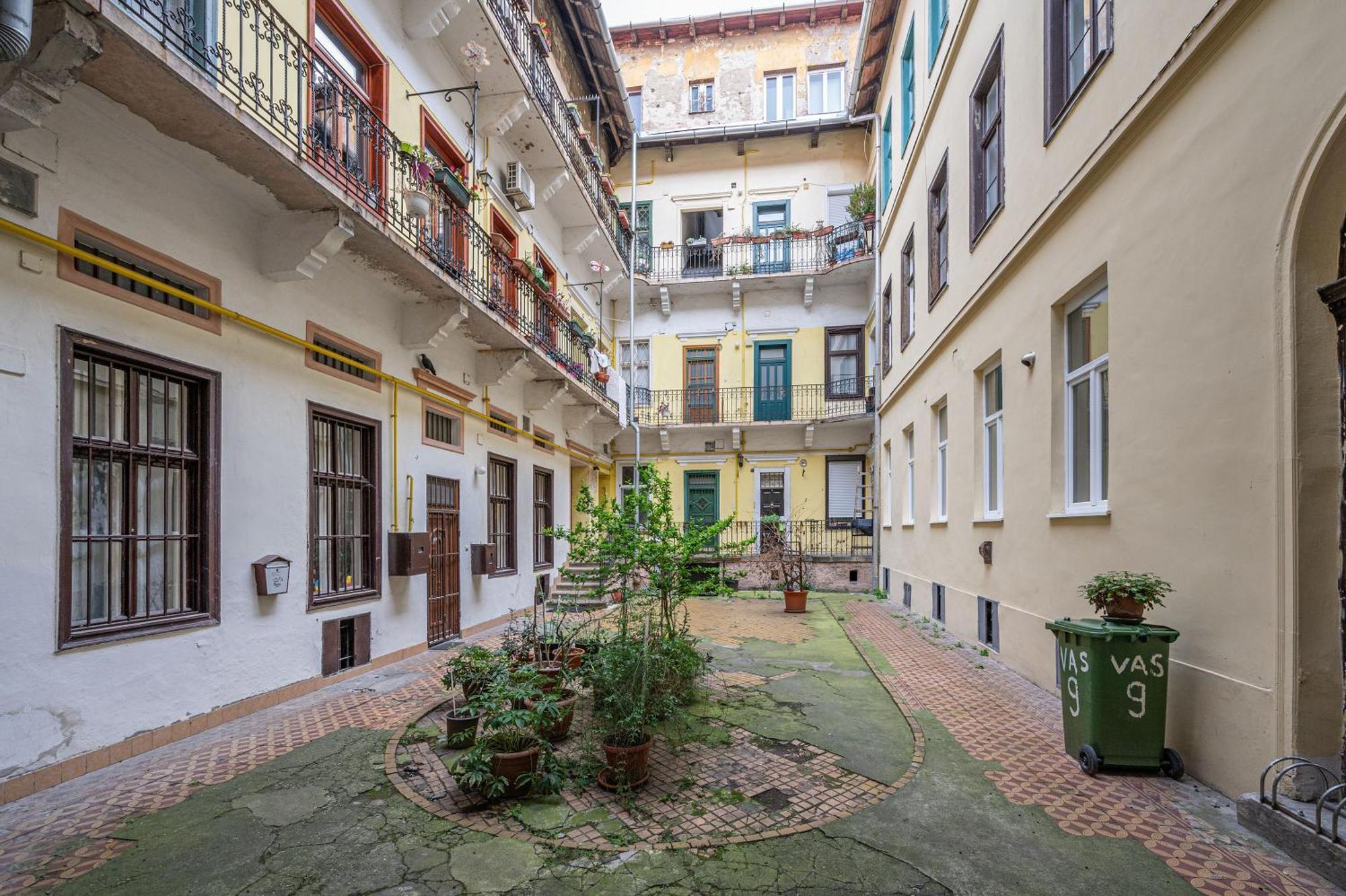 District 6Th Sense Apartment Budapest Eksteriør bilde